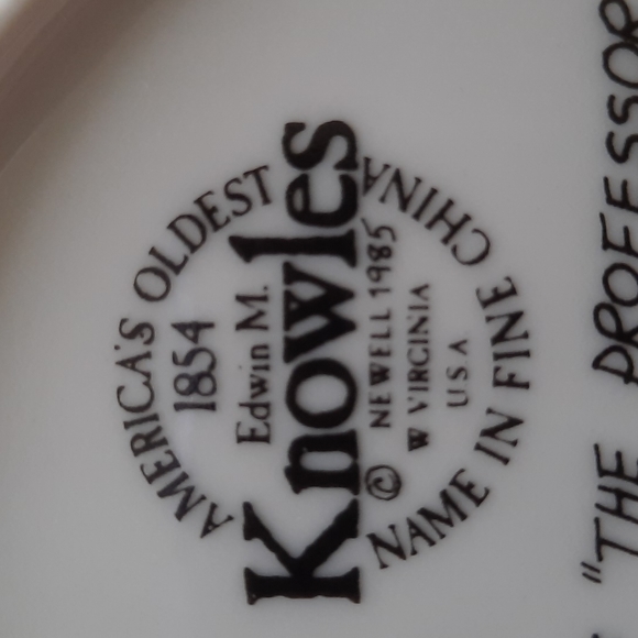 Authentic 1986 Norman Rockwell's "The Professor" Collector's Plate - Picture 5 of 7